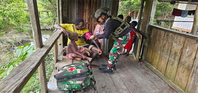 Pelayanan Kesehatan Satgas Pamtas Untuk Warga Terpencil