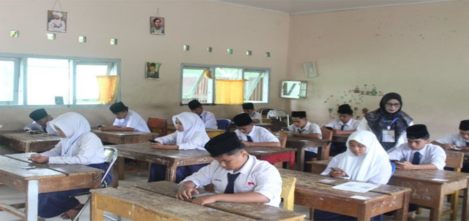 Ujian Madrasah MTsN 29 Jakarta Berbasis Aplikasi, Berjalan Tertib dan Lancar